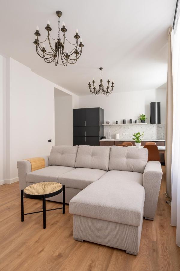 Spacious 1-Bedroom Apartment In The Heart Of Old Town Riga Ngoại thất bức ảnh