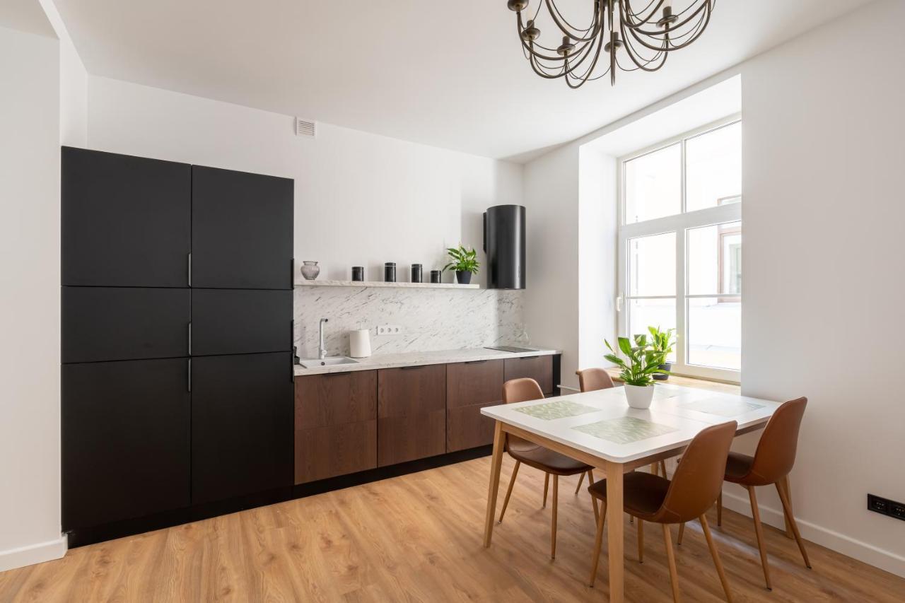 Spacious 1-Bedroom Apartment In The Heart Of Old Town Riga Ngoại thất bức ảnh